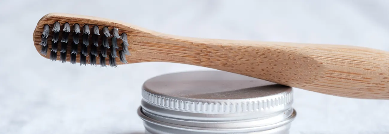 Bien se brosser les dents avec un appareil dentaire