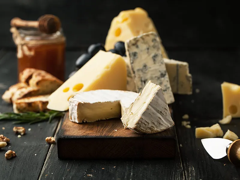 Dr Jacob Orthodontiste La Rochelle - manger du fromage avec un appareil dentaire